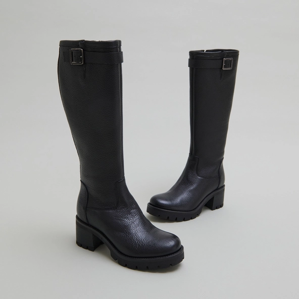 Bottes à semelles crantées et boucles in black grained leather | MIDAS