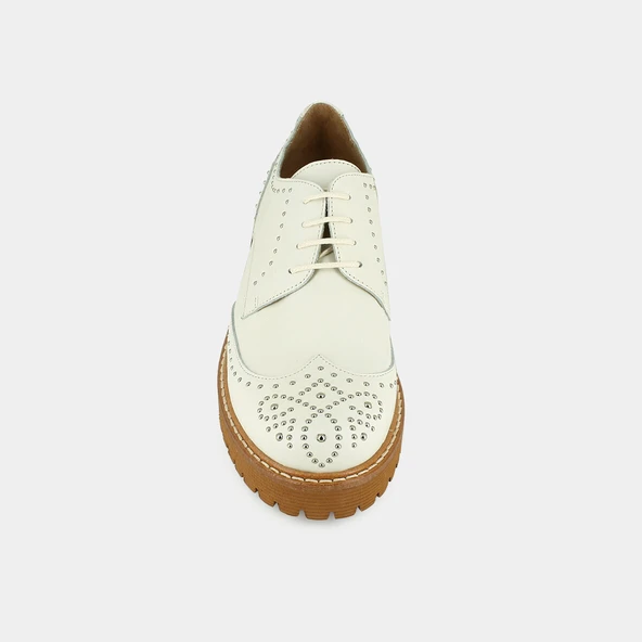 Derbies &agrave; clous with ornate toe | ABIBO