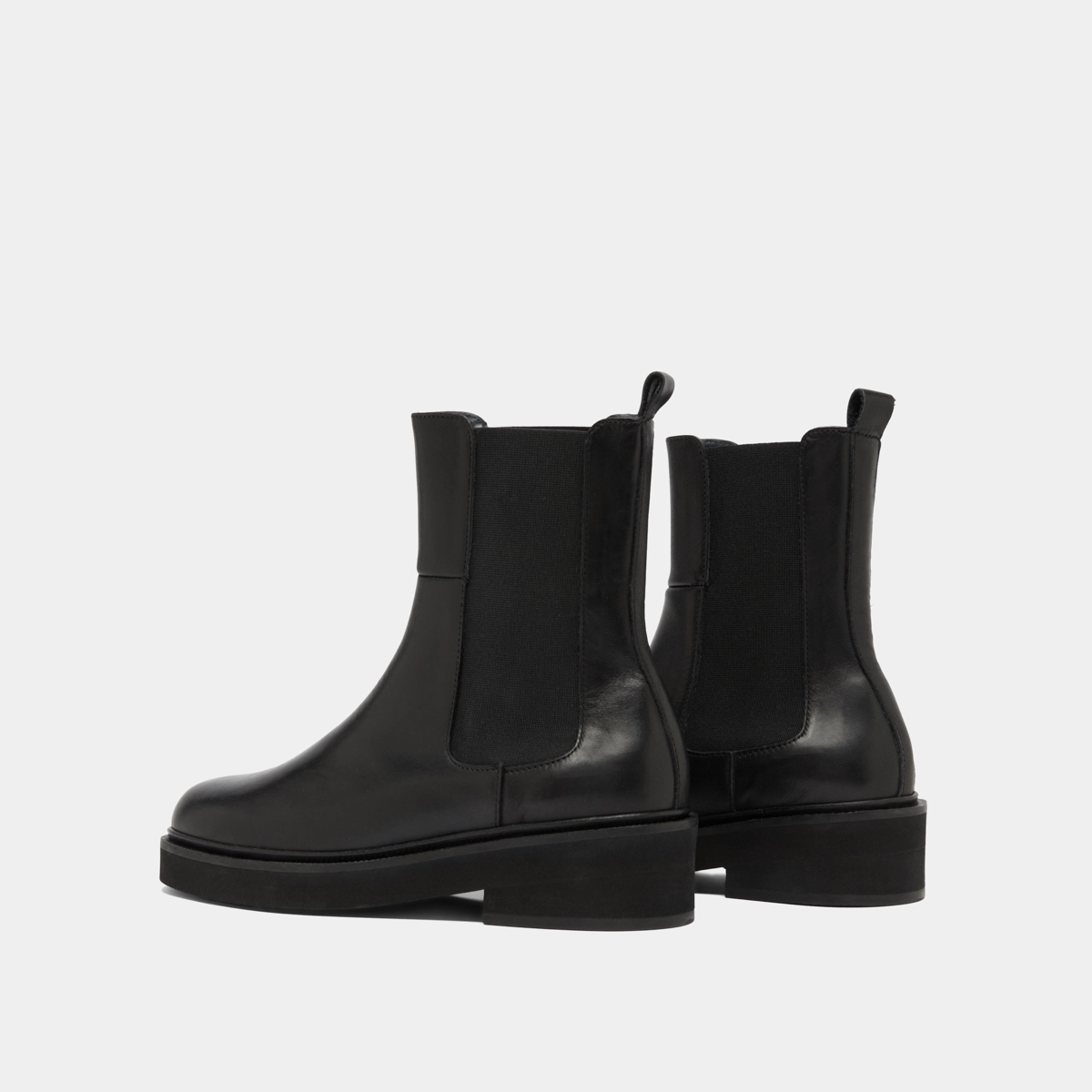 Boots &agrave; &eacute;lastiques in black leather | DADO