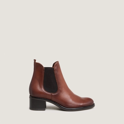 Heeled lowboots in cognac patinated leather | calcutto