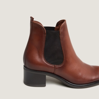 Heeled lowboots in cognac patinated leather | calcutto