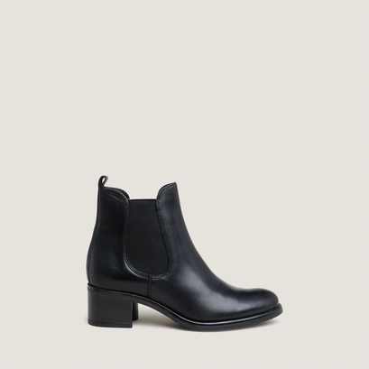 Heeled lowboots in black leather | calcutto