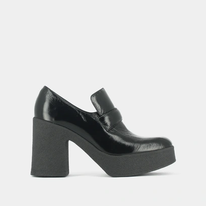 Mocassins &agrave; plateformes et bouts carr&eacute;s in black shiny leather | dricus