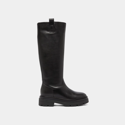 Boots with notched soles and square toe in black leather | picussia