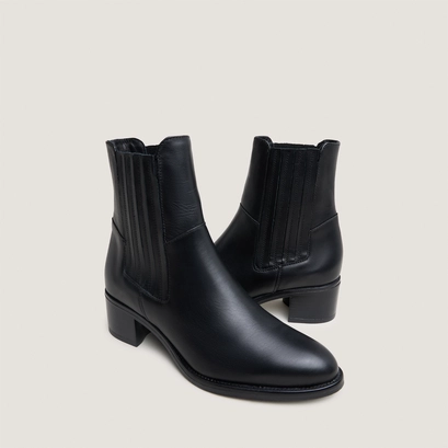 Low boots with elastic band and square heel in black leather | chili