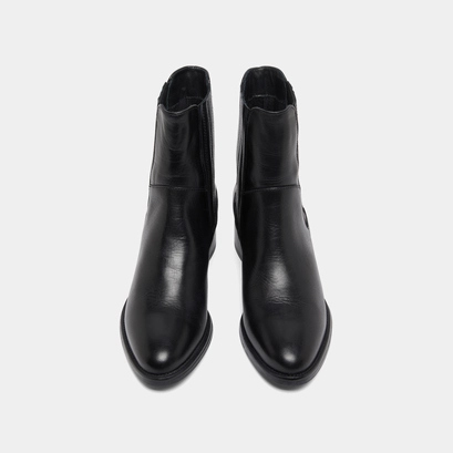 Low boots with elastic band and square heel in black leather | chili