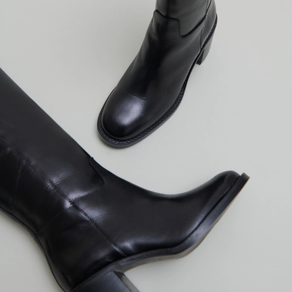 High heeled boots in black leather calf size S | BONNIE