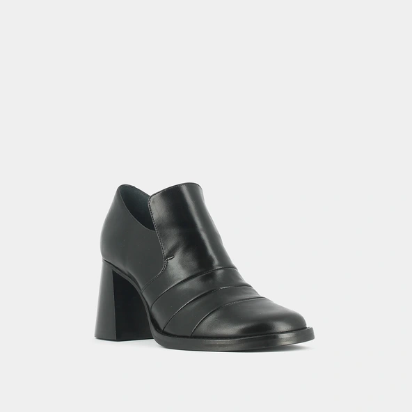 Mocassins à talons in black leather | DESTIN