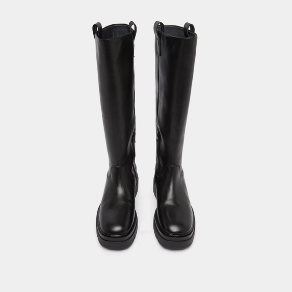 Boots with notched soles and square toe in black leather | PICUSSIA
