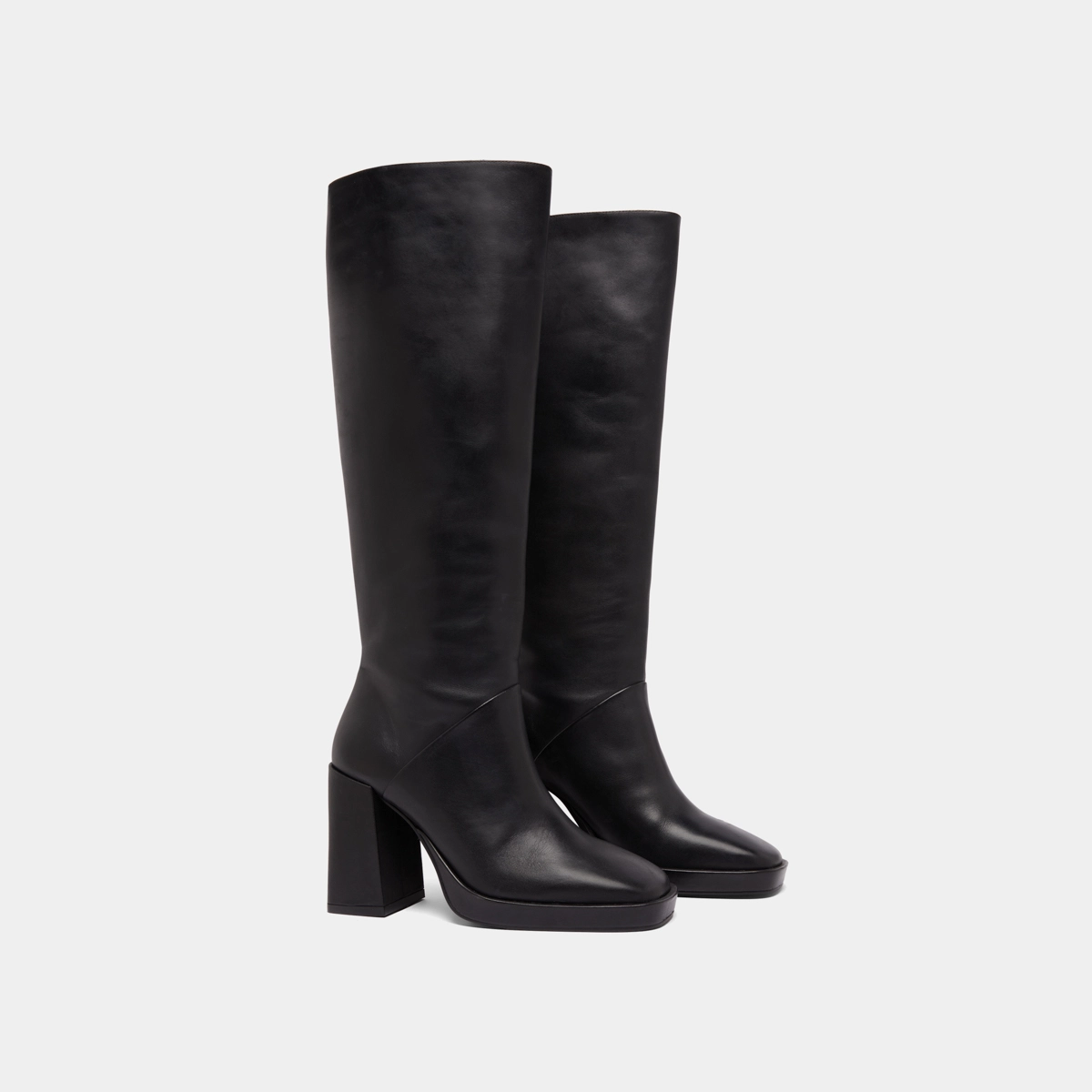Bottes à talons hauts et bouts carrés in black leather | DETHLEE