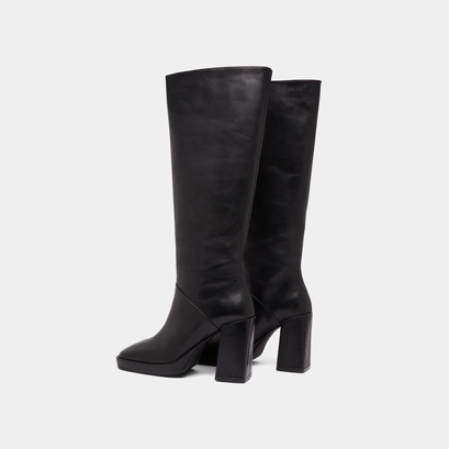 Bottes &agrave; talons hauts et bouts carr&eacute;s in black leather | dethlee