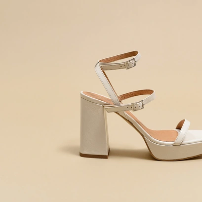 Sandales &agrave; brides et plateformes in unbleached distressed leather | VLADO