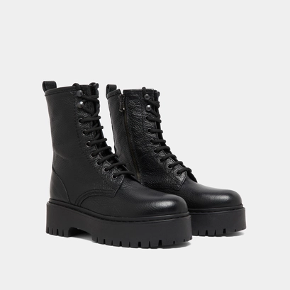 Platform boots with laces in black grained leather | robbo