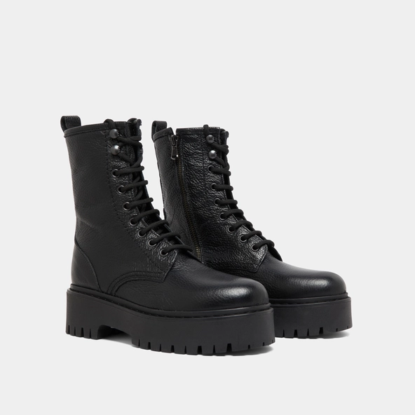 Platform boots with laces in black grained leather | ROBBO