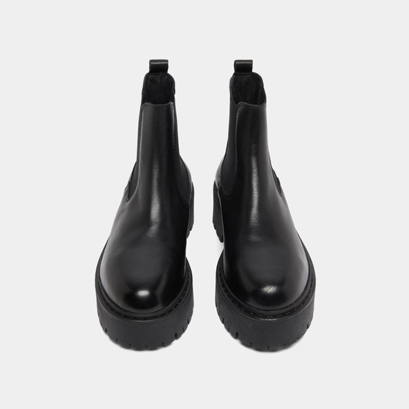 Platform boots with round toes in black leather | RAVIE