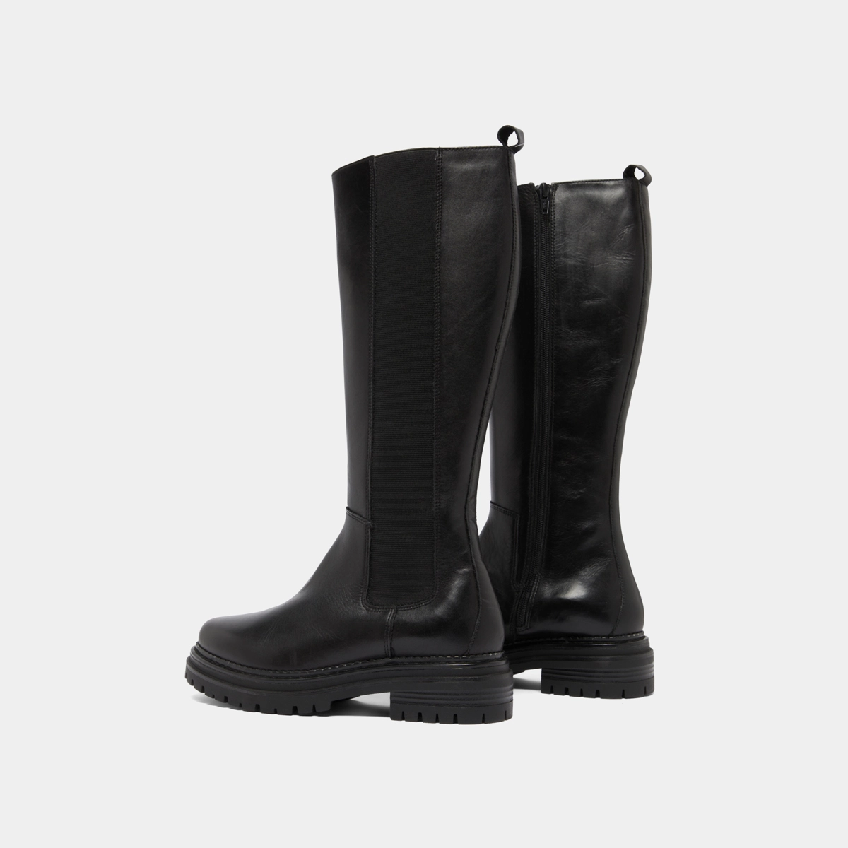 Bottes à bouts ronds et semelles crantée... in black leather | ADAL