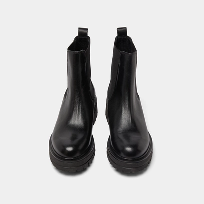 Boots &agrave; semelles crant&eacute;es et &eacute;lastiques in black leather | amandine