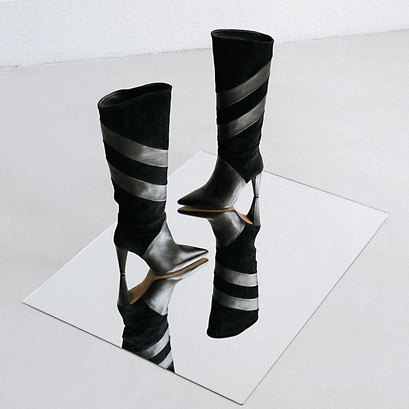 Bottes hautes &agrave; bouts pointus in black suede and leather | biaggio