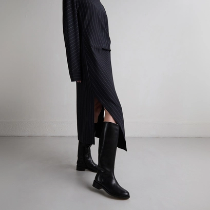 Bottes hautes in black leather | macaron