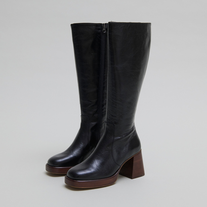 Platform boots in black distressed leather calf size l | betina
