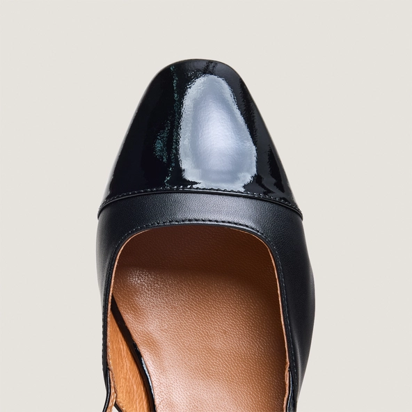 Slingbacks ballet flats in black patent and leather | DHAPOU