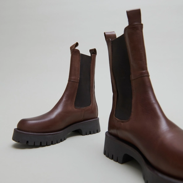 Platform boots in brown patinated leather | RIDLE