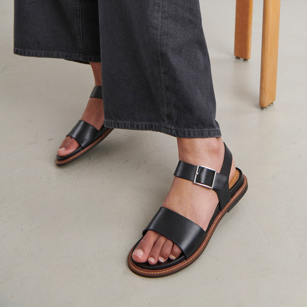 Sandales &agrave; brides et bouts ouverts black