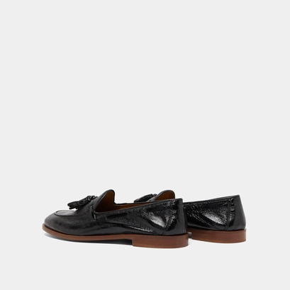 Mocassins &agrave; bouts ronds et pompons in black pleated patent | tiphaine