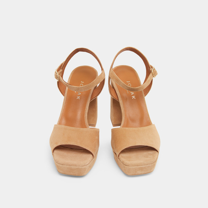Sandales &agrave; talons hauts et bouts ouverts... in camel velvet | vlada