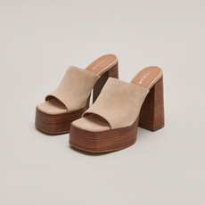 Mules &agrave; talons et bouts ouverts beige