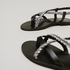 Nu-pieds &agrave; brides tress&eacute;es black/silver