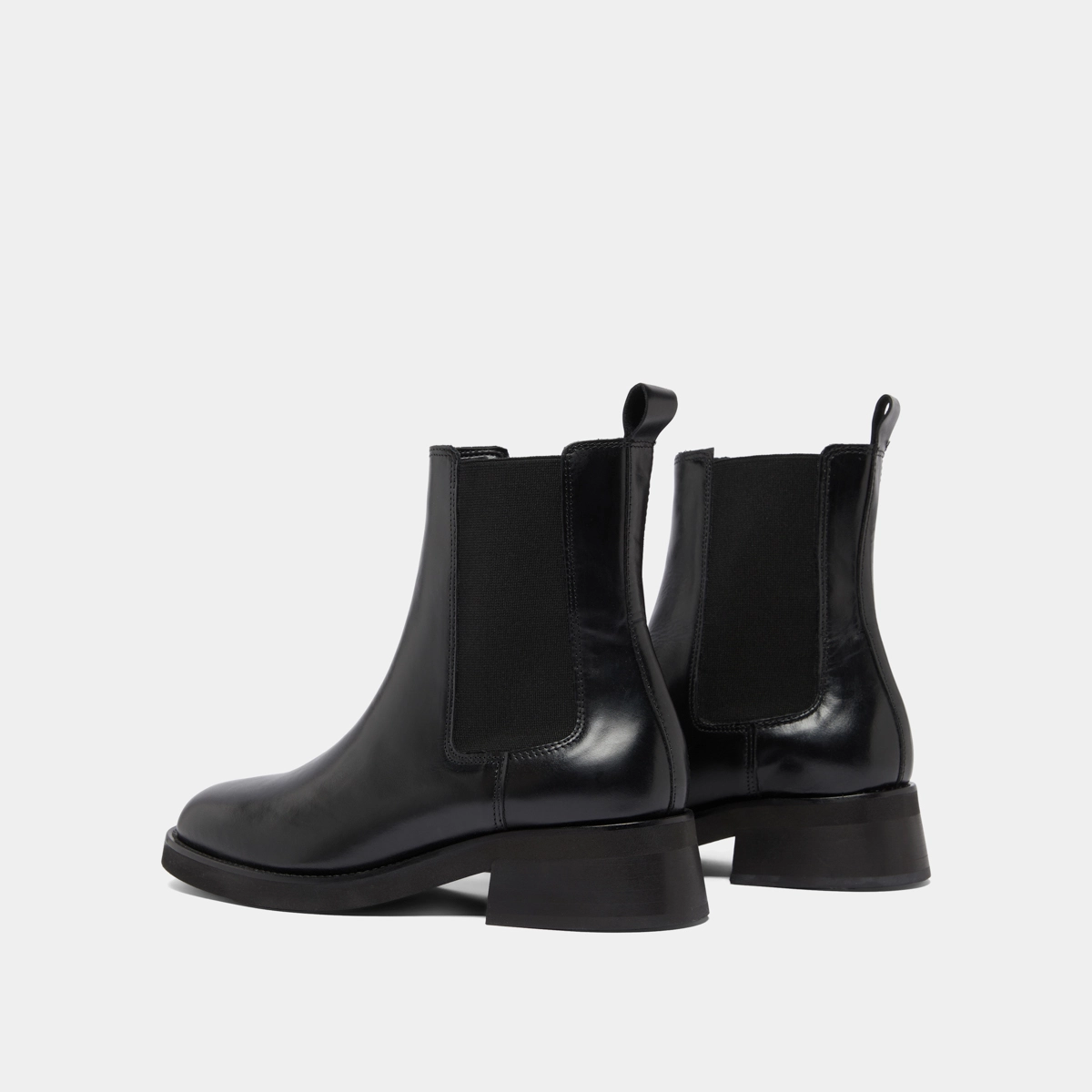Boots à bouts arrondis et élastiques in black leather | PARISSE