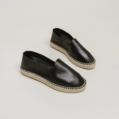 Espadrilles in black grained leather | max