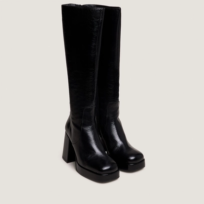 Boots with heels and square toes in black aged leather | bryan