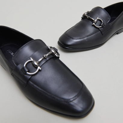 Mocassins &agrave; mors et bouts carr&eacute;s in black leather | amelle
