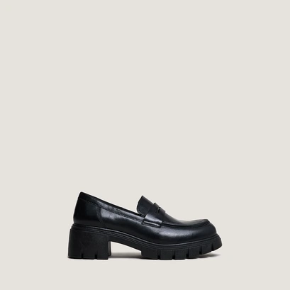 Heeled loafers in black leather | aron