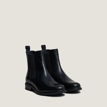 Bottines &agrave; bouts ronds in black leather | audry