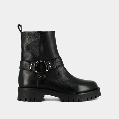 Boots &agrave; sangles et semelles crant&eacute;es in black grained leather | regina