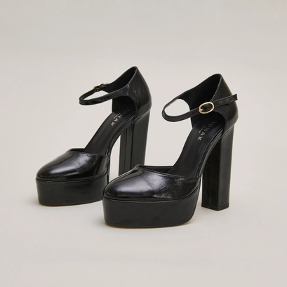 Babies &agrave; hauts talons et plateformes in black glazed leather | VANCOUVER