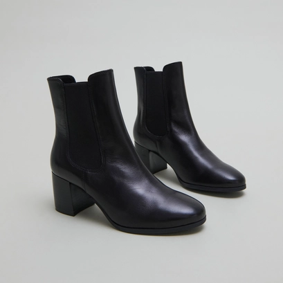 Bottines &agrave; talons et &eacute;lastiques in black leather | alderic