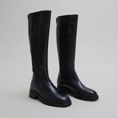 Bottes hautes in black leather | peggie