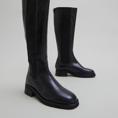 Bottes hautes in black leather | peggie
