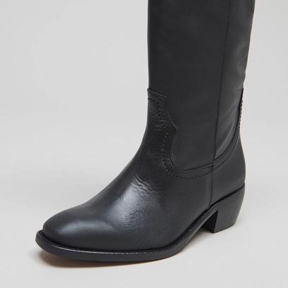 Bottes hautes &agrave; bouts ovales in black leather | manhattan