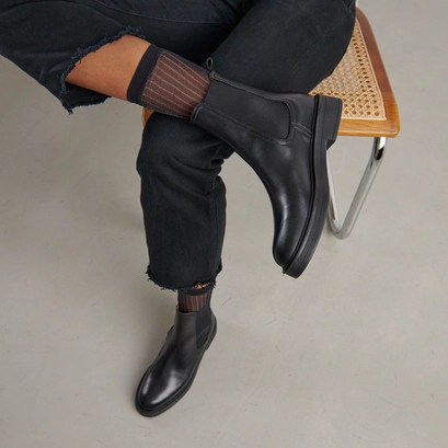 Boots &agrave; bouts ronds in black leather | agen