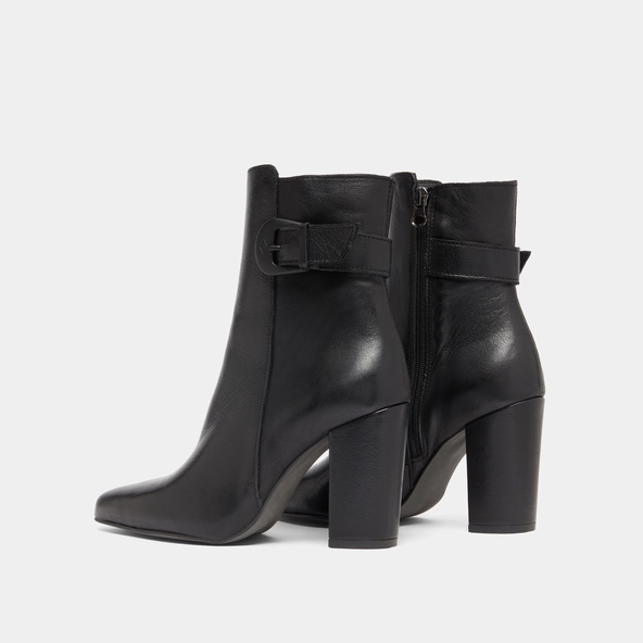 Bottines à bouts pointus et boucles in black leather | BETH