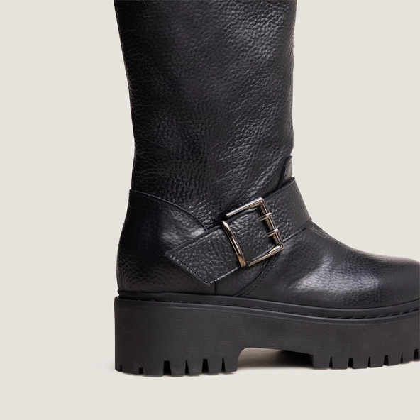 Chunky Strap Boots with Treaded Soles in black grained leather | REINE