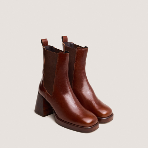 Bottines &agrave; bouts carr&eacute;s et &eacute;lastiques brown