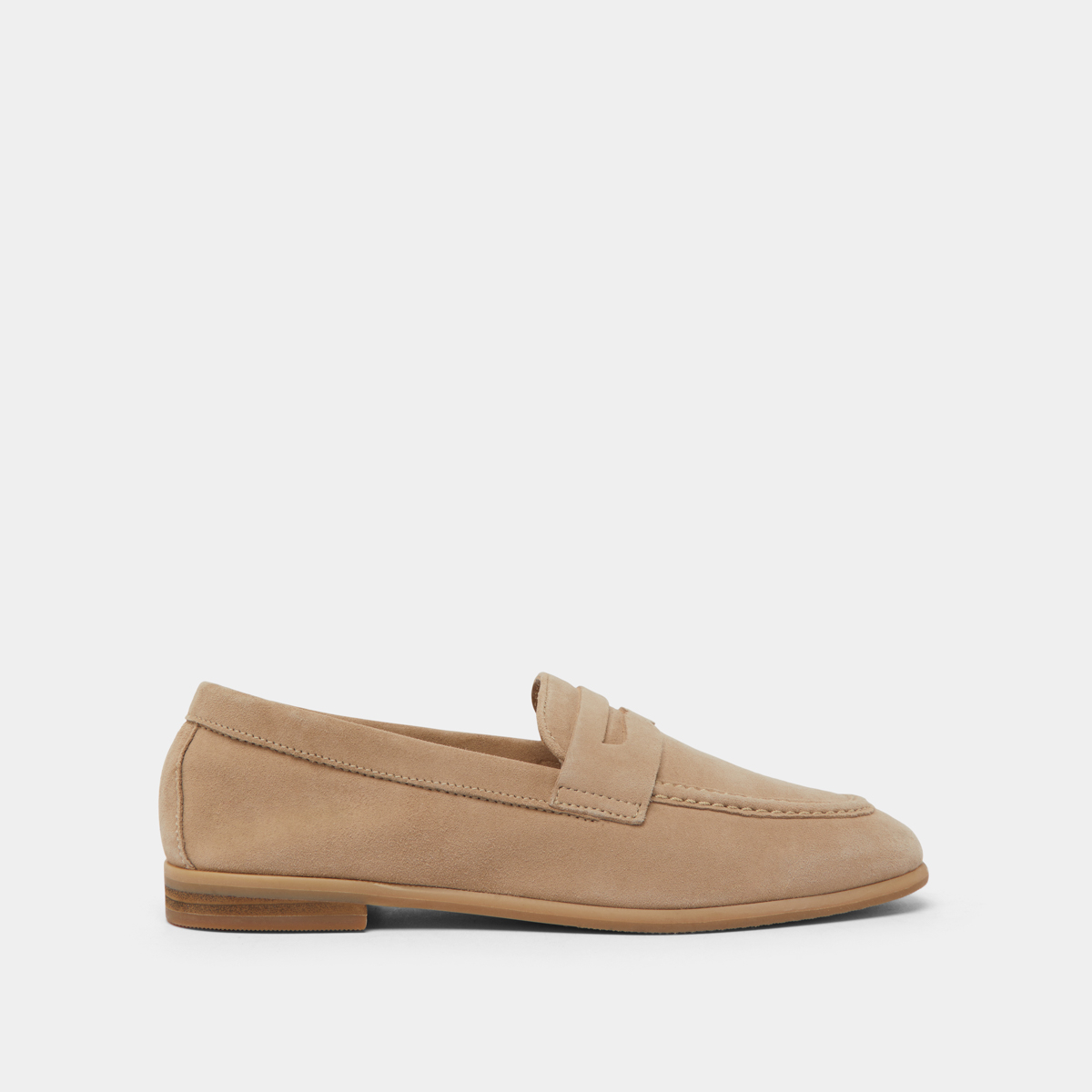 Mocassins &agrave; talons plats et bouts arrond... beige