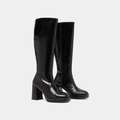 Platform boots in black leather | vendome