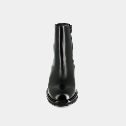 Boots &agrave; talons &eacute;pais in black leather | danseuse